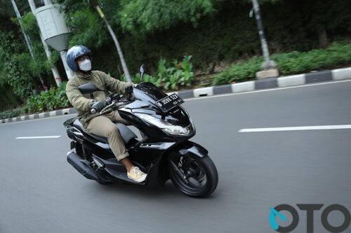 Test Ride All New Honda PCX 160: Mesin Oke, Suspensi Kurang Test Ride All New Honda PCX 160: Mesin Oke, Suspensi Kurang